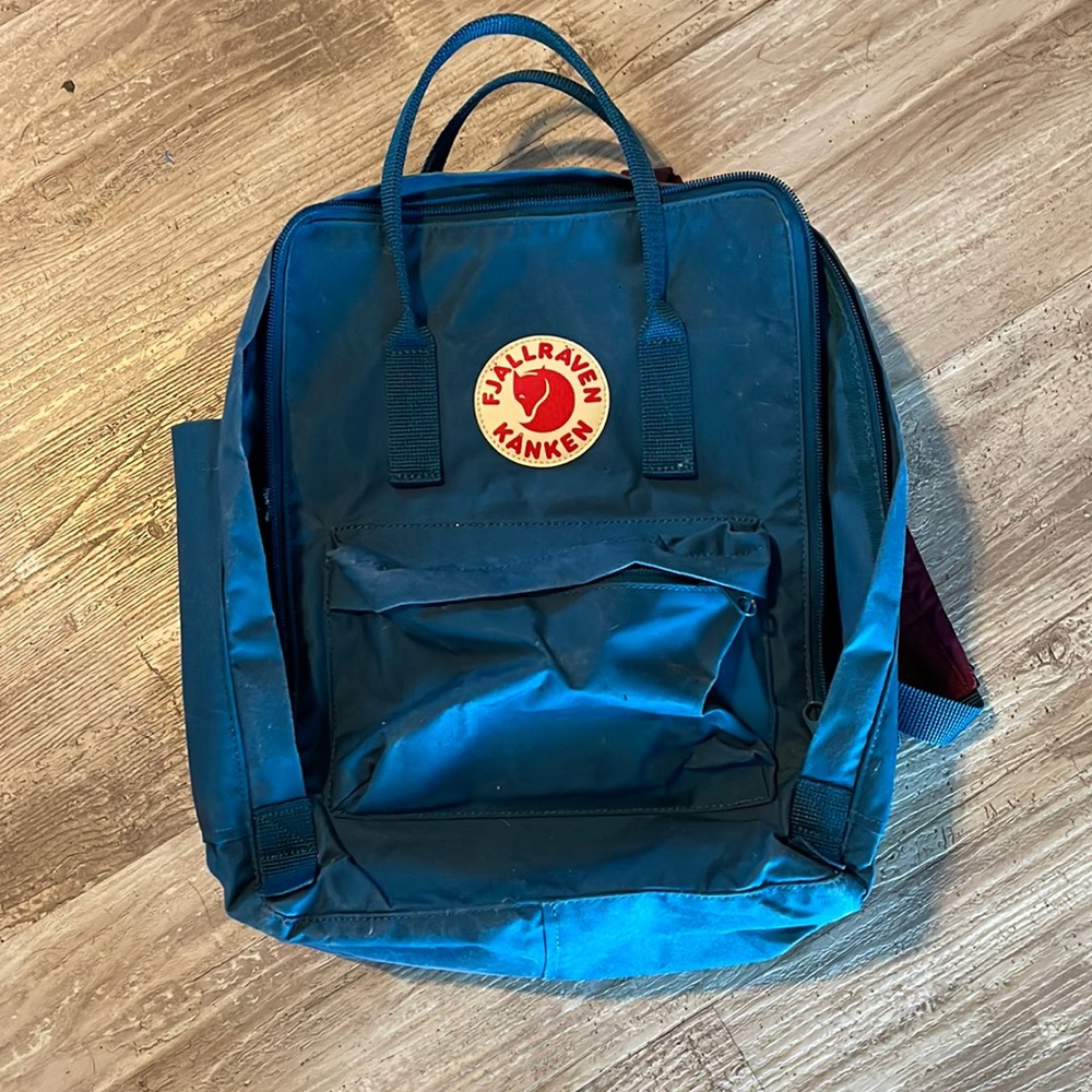 Fjallraven kanken with padded straps
